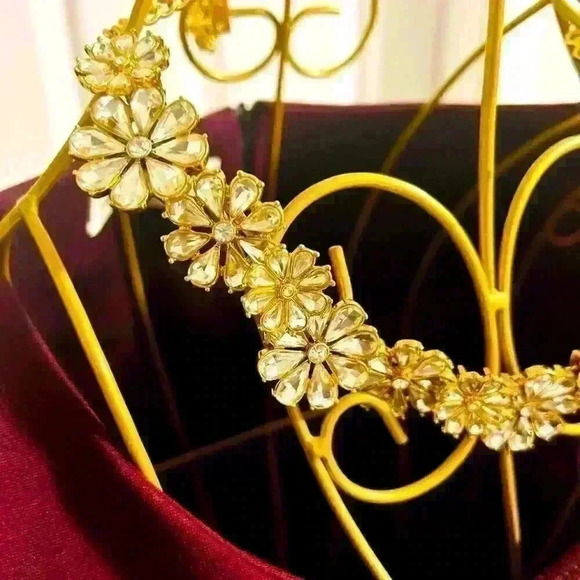 Aldo Choker Crystal Clear Collared  Necklace - Picture 3 of 3